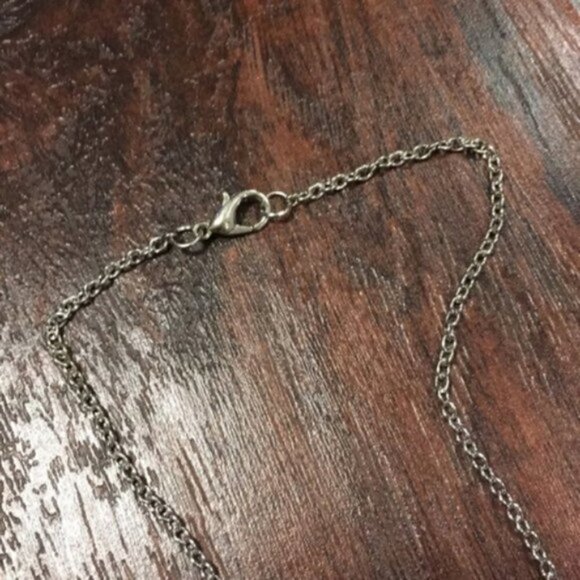 Mama Bear" Charm necklace jewelry - Picture 7 of 8